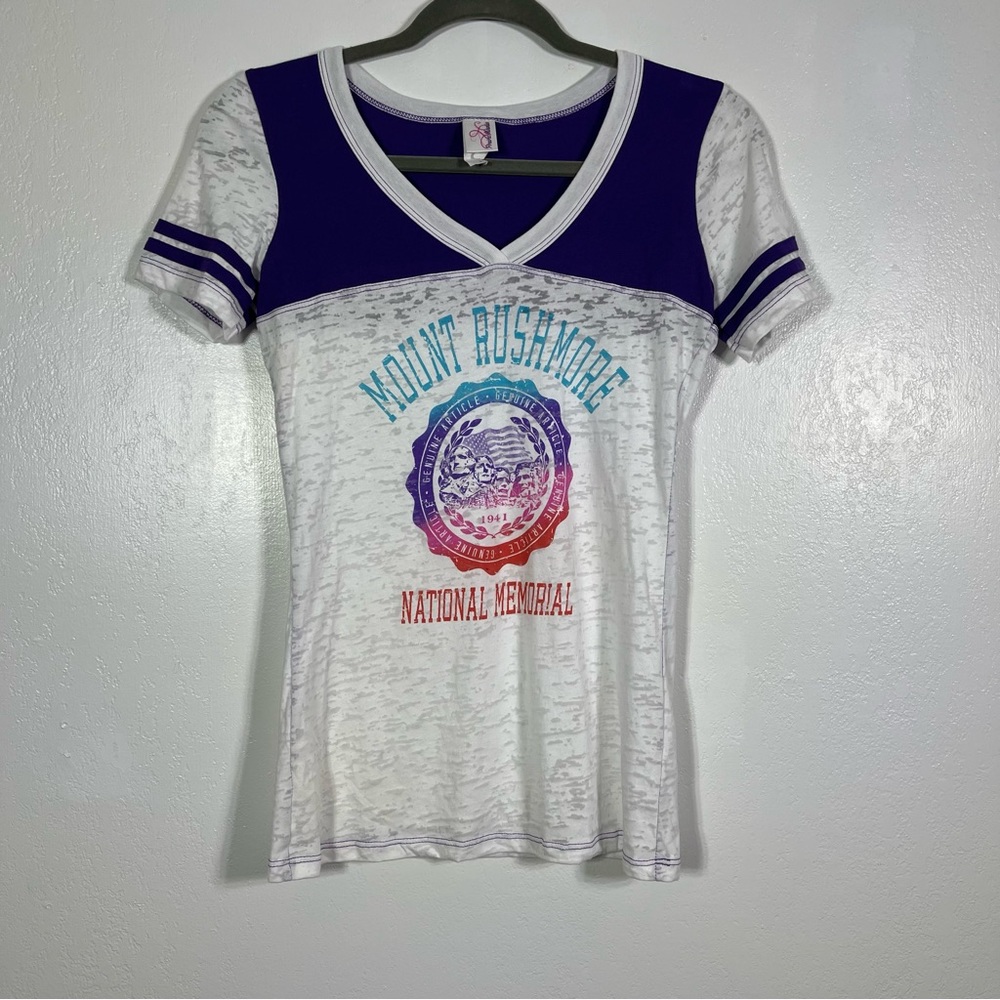 Prairie Mountain, Mount Rushmore Burnout T-Shirt. Size Small Excellent condition